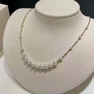 🤍 Freshwater Pearl “Smile” Necklace